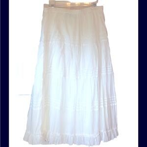 Chico Skirt Women Size 1 White ruffled ankle length